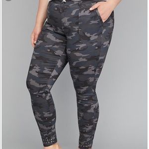 Lane Bryant Gray Camo Utility Skinny Pants Studded Hem Size 12 NWT